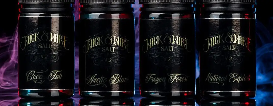 Пляшки рідин для вейпу Wick & Wire Salt V2 з різними смаками: Coco Float, Arctic Black, Frozen Forest, Natural Explode